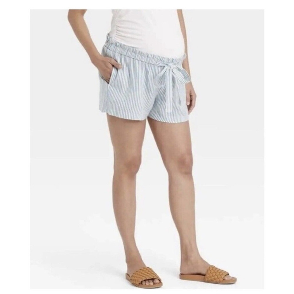 Isabel Maternity by Ingrid & Isabel Striped Shorts Size M